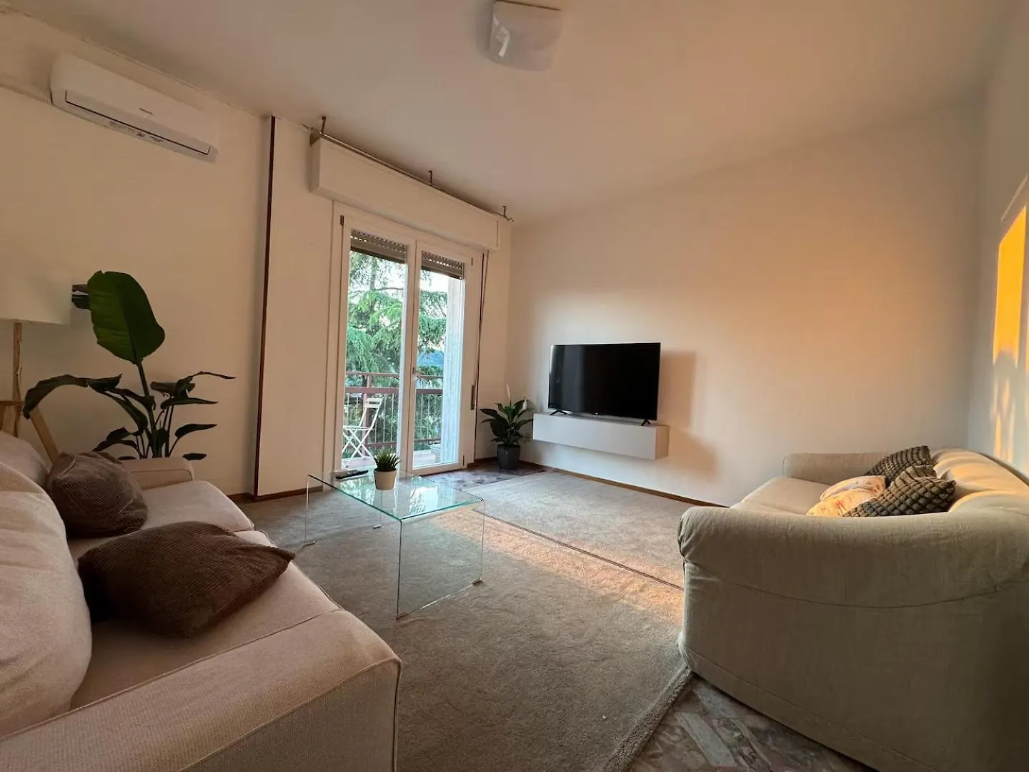 브레시아 Cosy Penthouse Near The Hospital 아파트 이탈리아
