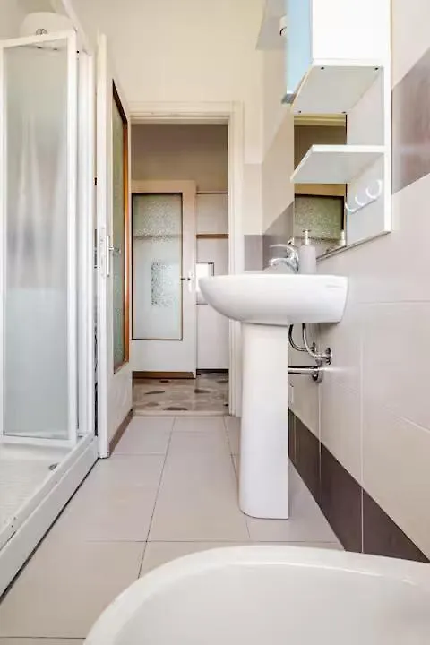 브레시아 Cosy Penthouse Near The Hospital 아파트 0*,  이탈리아